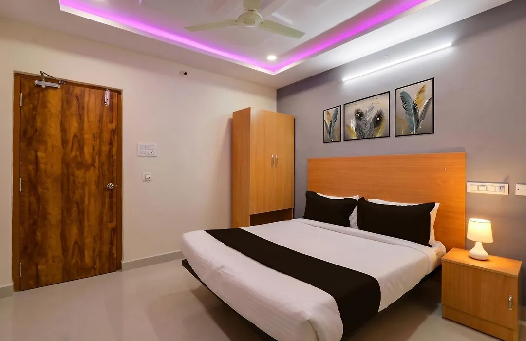 Super Townhouse Gachibowli Near Sky View-1