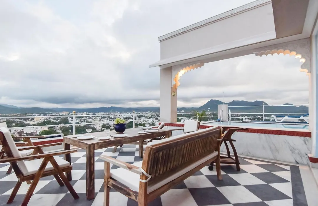 Raj Kuber - A Boutique Lake View Hotel-1