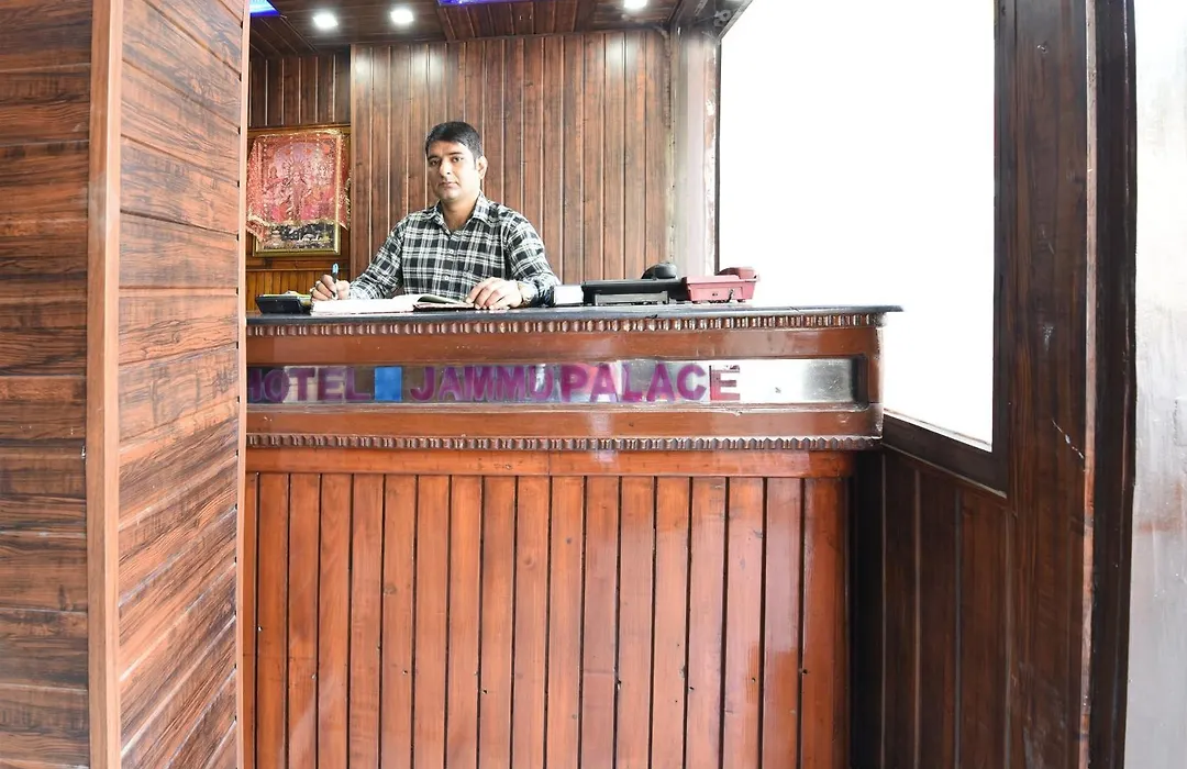 Oyo Hotel Jammu Palace-1