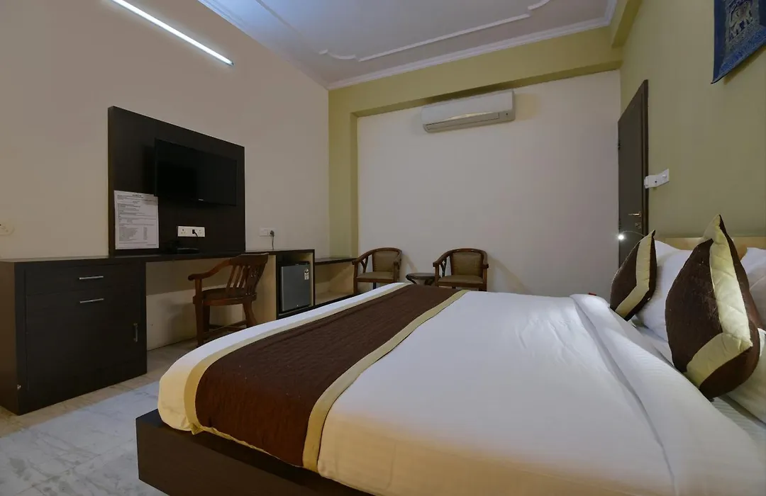 Hotel O Days Inn-1