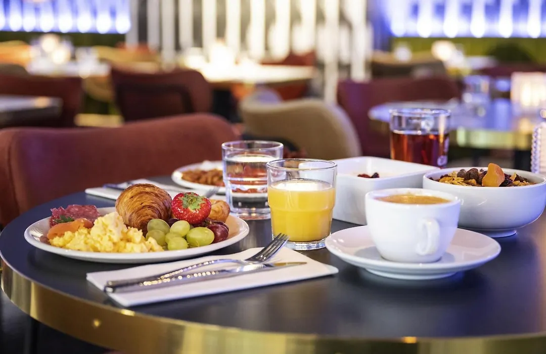 Mercure Amsterdam North Station-1