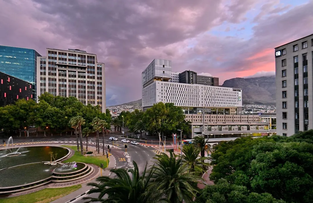 Fountains Hotel By Neighbourgood-1