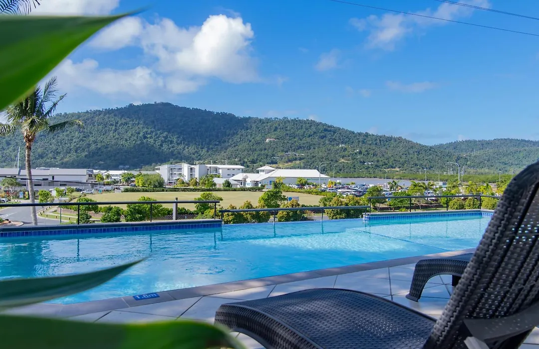 At Waterfront Whitsunday Retreat - Adults Only-1