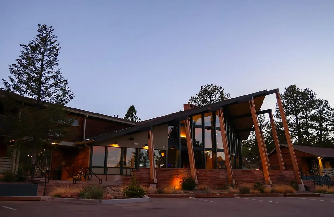 Trailhead Lodge-1