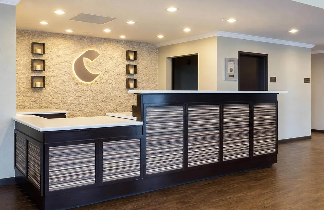 Comfort Suites Near Westchase On Beltway 8-1