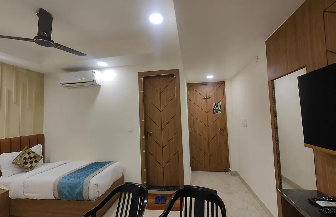 Hotel Nova Inn Near Delhi Airport-Free Airport Pickup-1