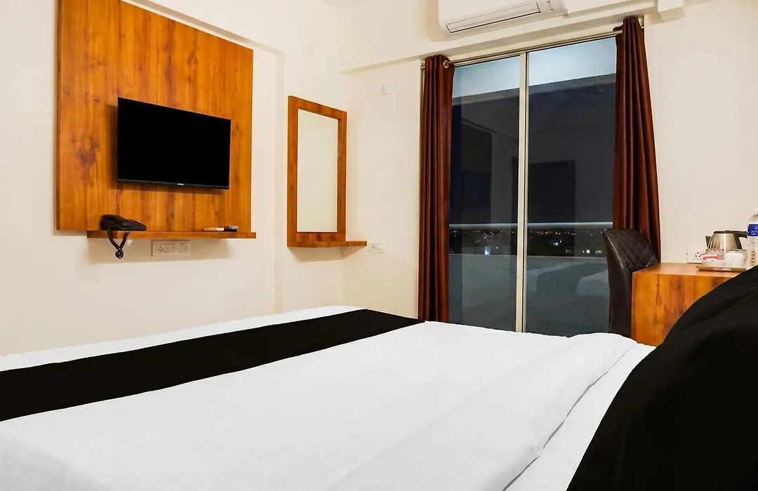 Super Townhouse Lohegaon Near Pune Airport Formerly Landmark Regency-1