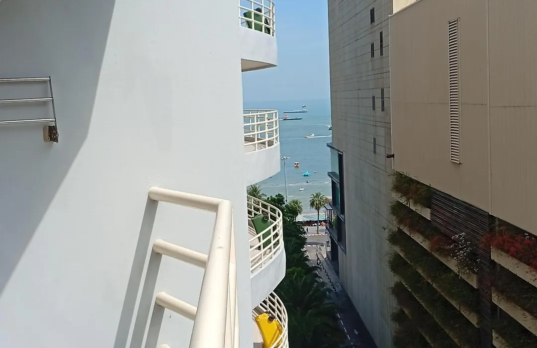 Pattaya Beach View Talay 6 By Aegean Suite Condo-1