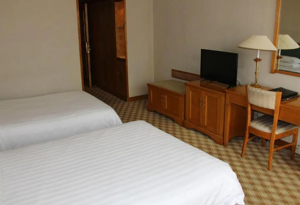 Golden Lustre Hotel-1