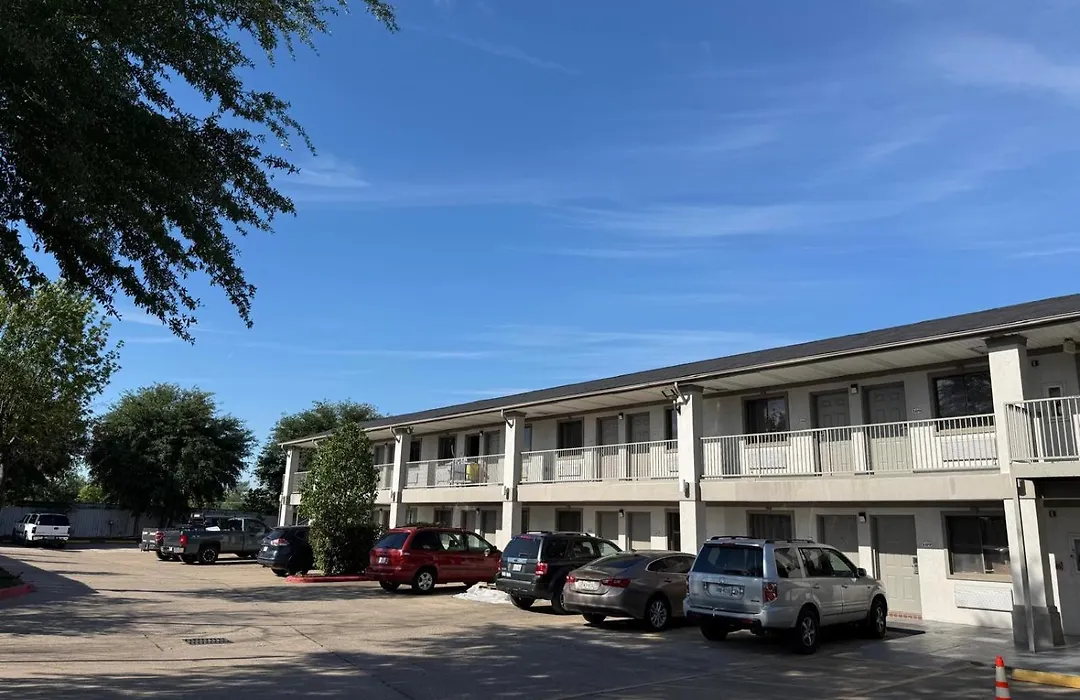 Luxury Inn-1
