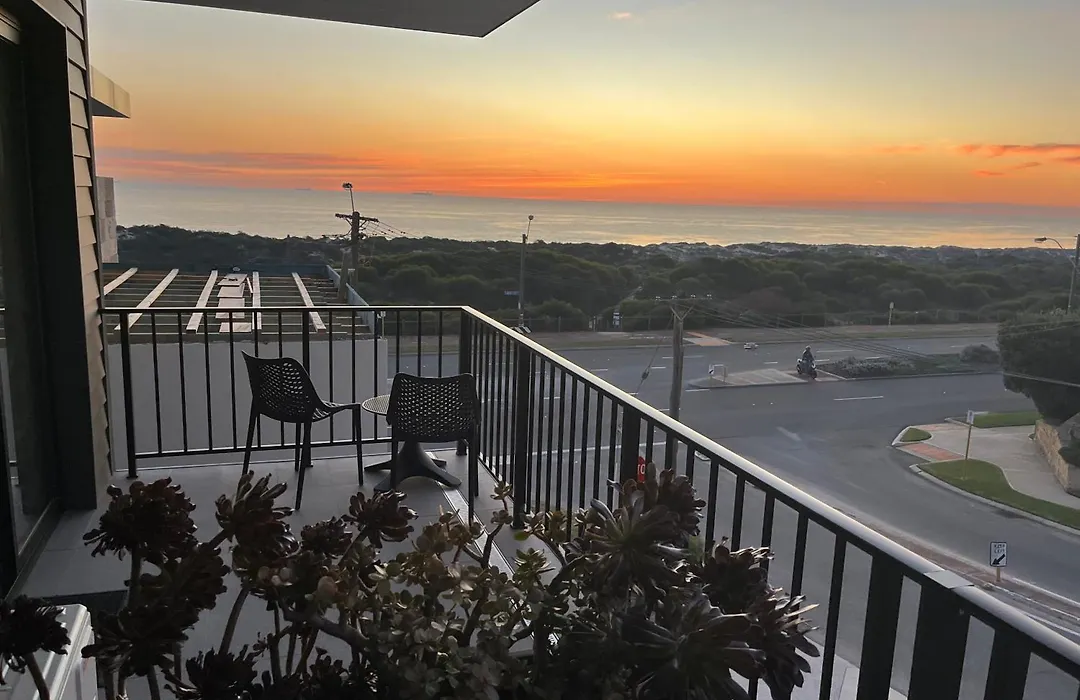 Beach House Perth-1