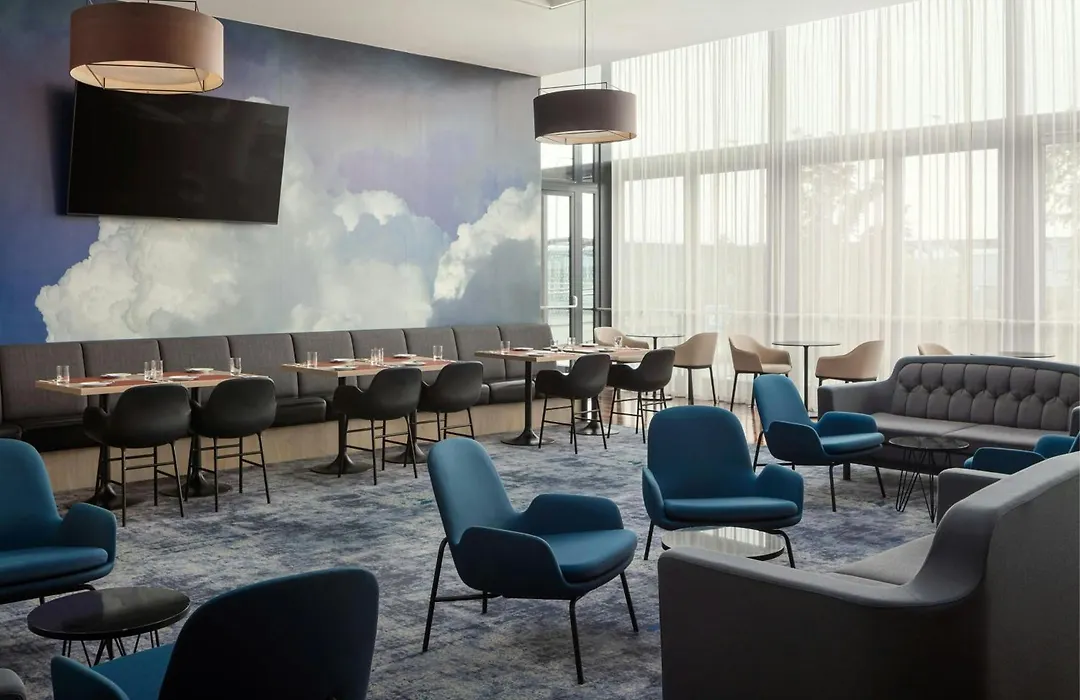 Courtyard By Marriott Prague Airport-1