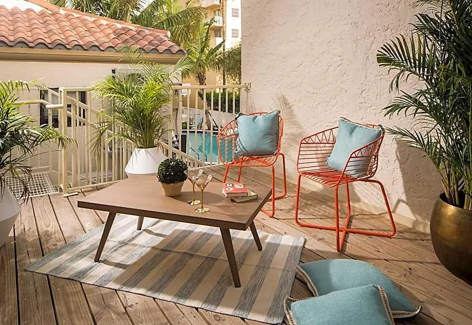 Hotel Rendale Miami Beach-1