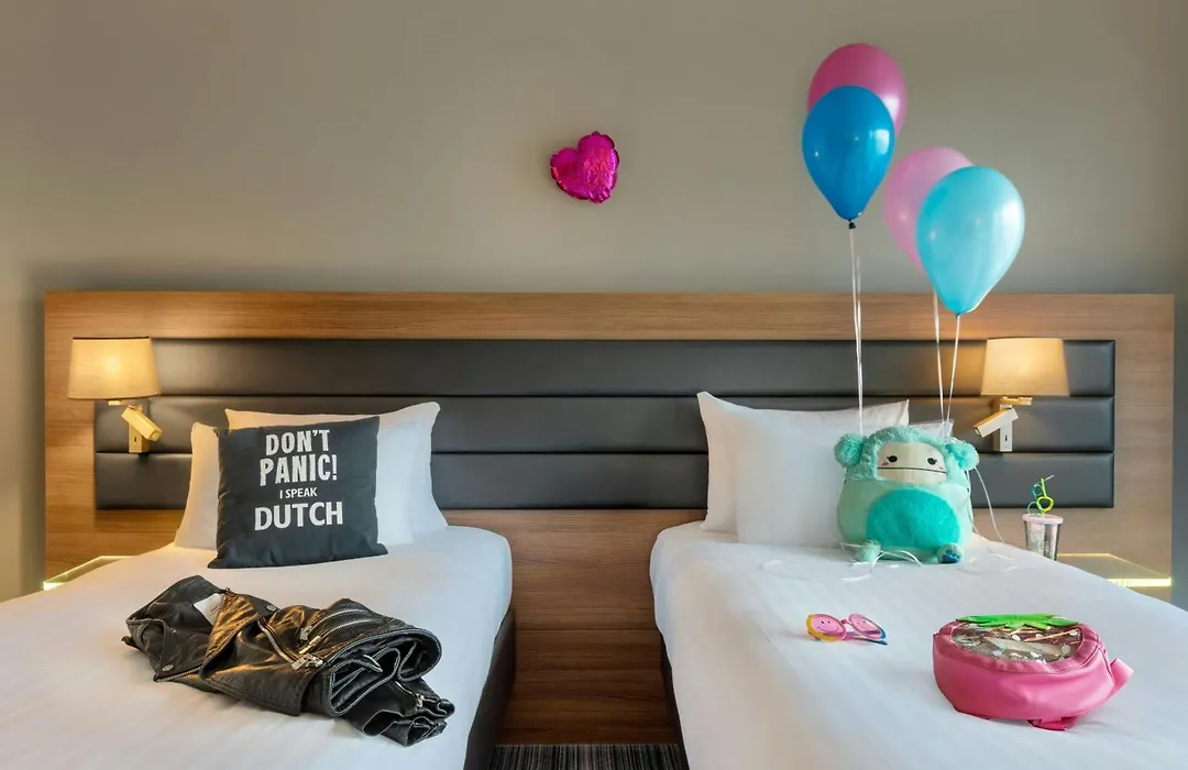 Moxy Amsterdam Houthavens-1