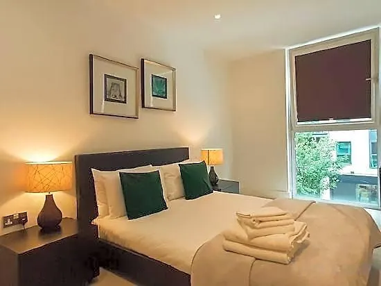 Lanterns Court Serviced Apartments By Thesqua.Re-1
