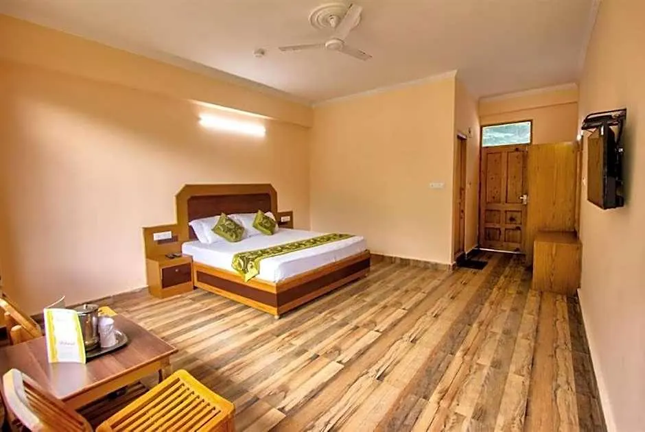 Goroomgo J J Regency Manali-1