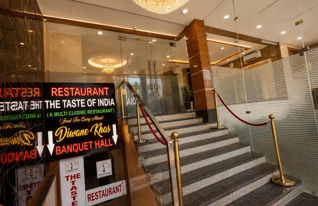 Rich Grand Hotel Near To Tajmahal-1
