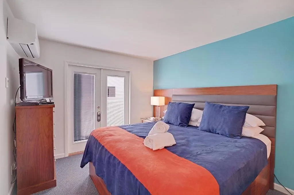 Inndulge Iconic Gay Men'S Resort-1