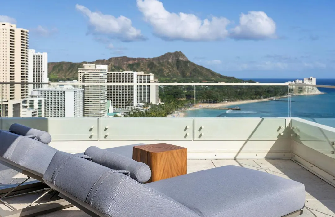 Moana Surfrider, A Westin Resort & Spa, Waikiki Beach-1