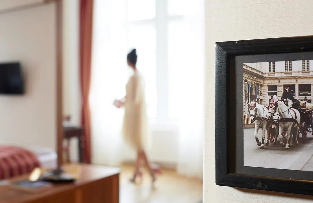 Living Hotel An Der Oper-1