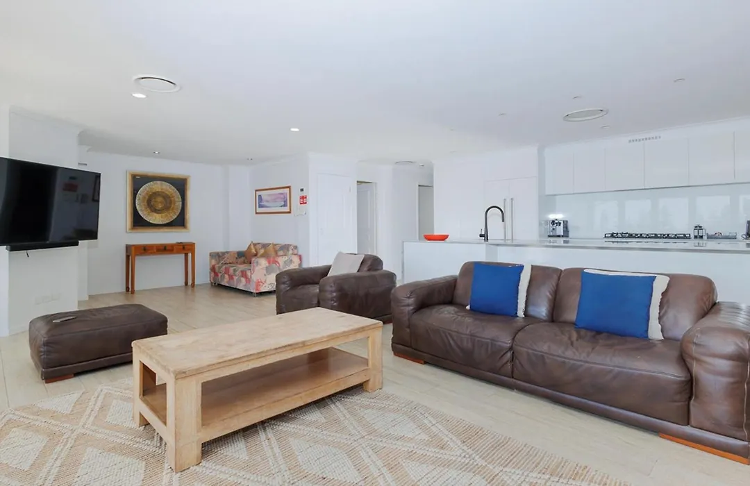 The Village Holiday Apartments At Burleigh Heads-1