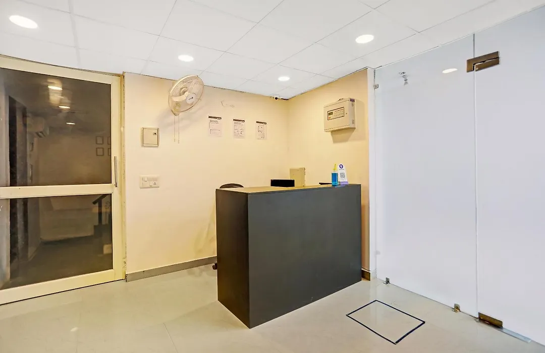 Collection O Agniv Residency Near Saket Metro-1