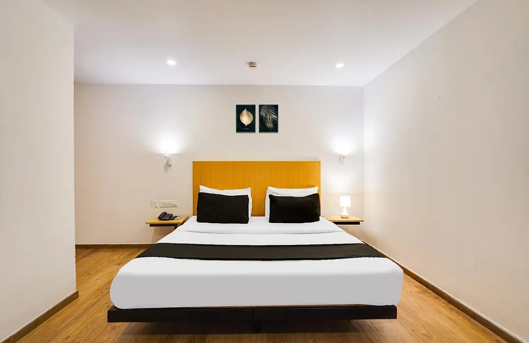 Super Townhouse Oak Indiranagar-1