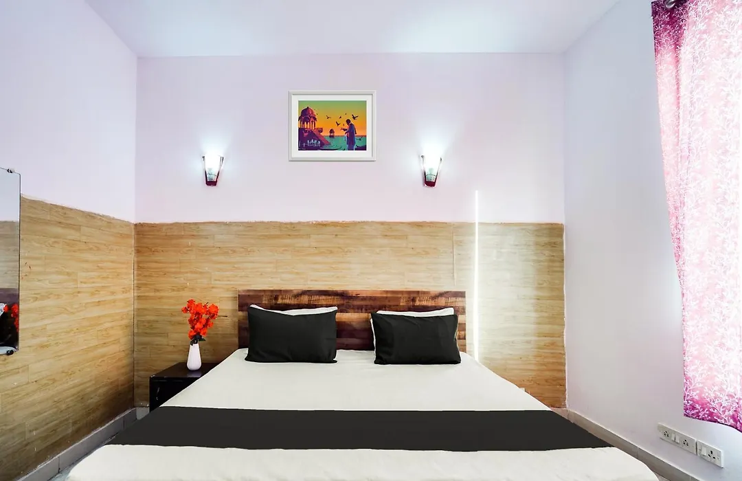 Hotel O Noida Stay-1