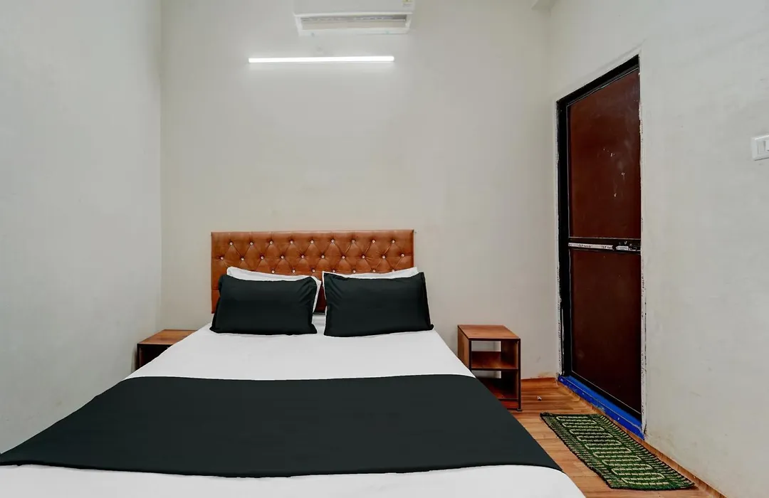 Hotel O Blue Moon-1