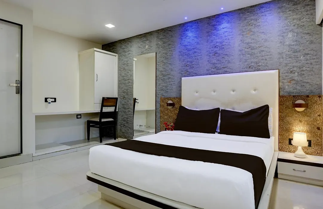 Hotel O Golden Star-1