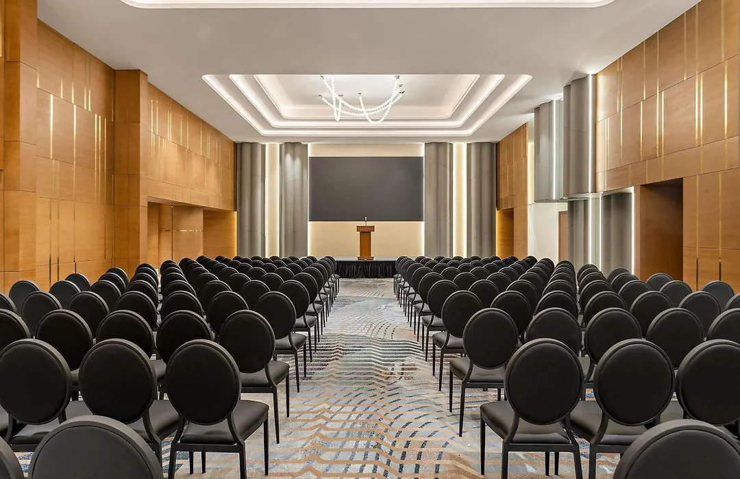 Mercure Abu Dhabi Downtown-1