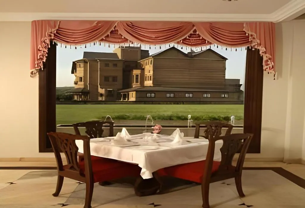 Hari Niwas Palace-1