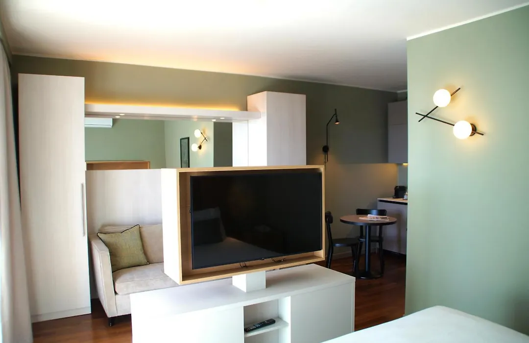 Ramada Plaza By Wyndham Milano-1