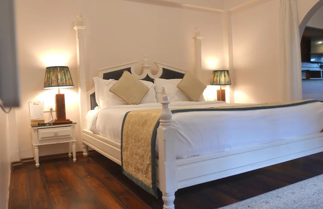 The Heritage Club - Tripura Castle Hotel And Spa-1