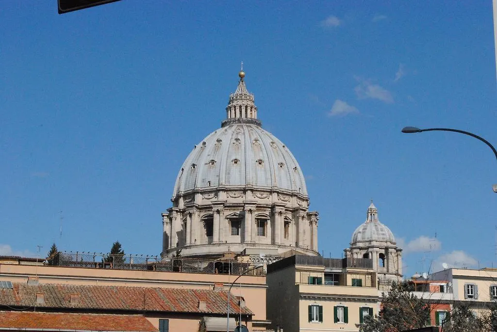 Di Fronte Alla Cupola-1
