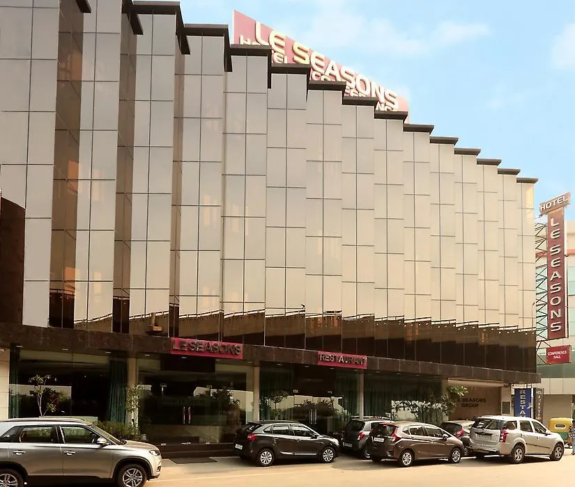 Airport Hotel Le Seasons New Delhi-1