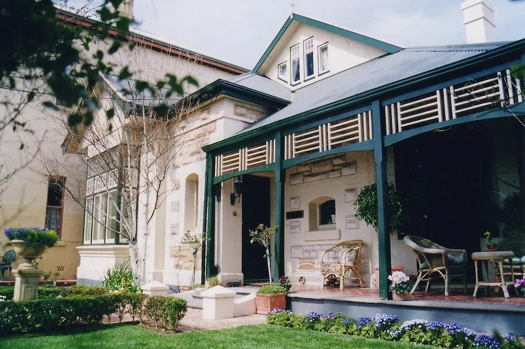 Water Bay Villa Bed & Breakfast-1