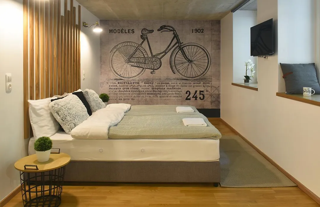 Walk Inn Vaci 78-1