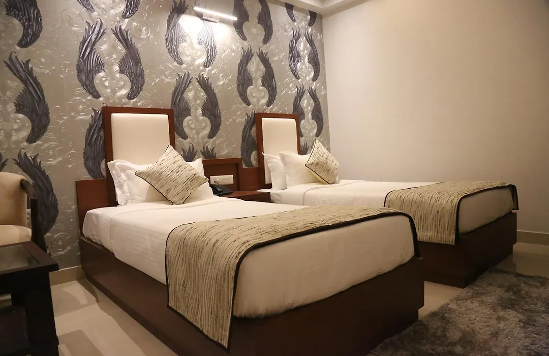Hotel Varanasi Inn-1