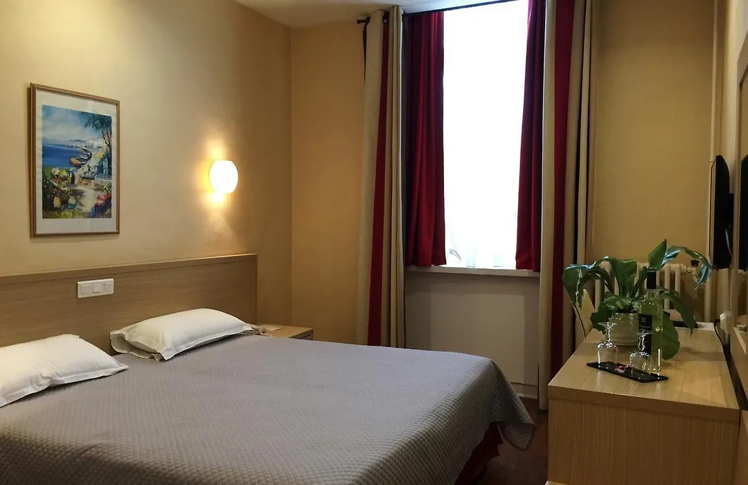 Hotel Ambassador, Completely Renovated-1