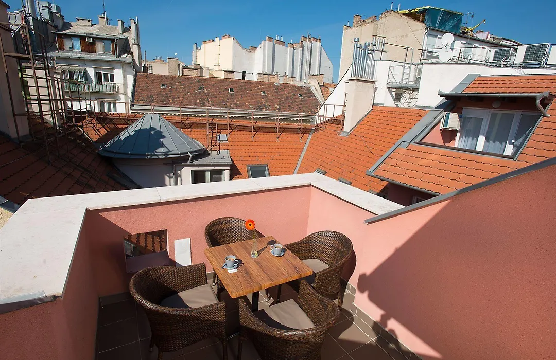 Bastion Hotel Budapest-1