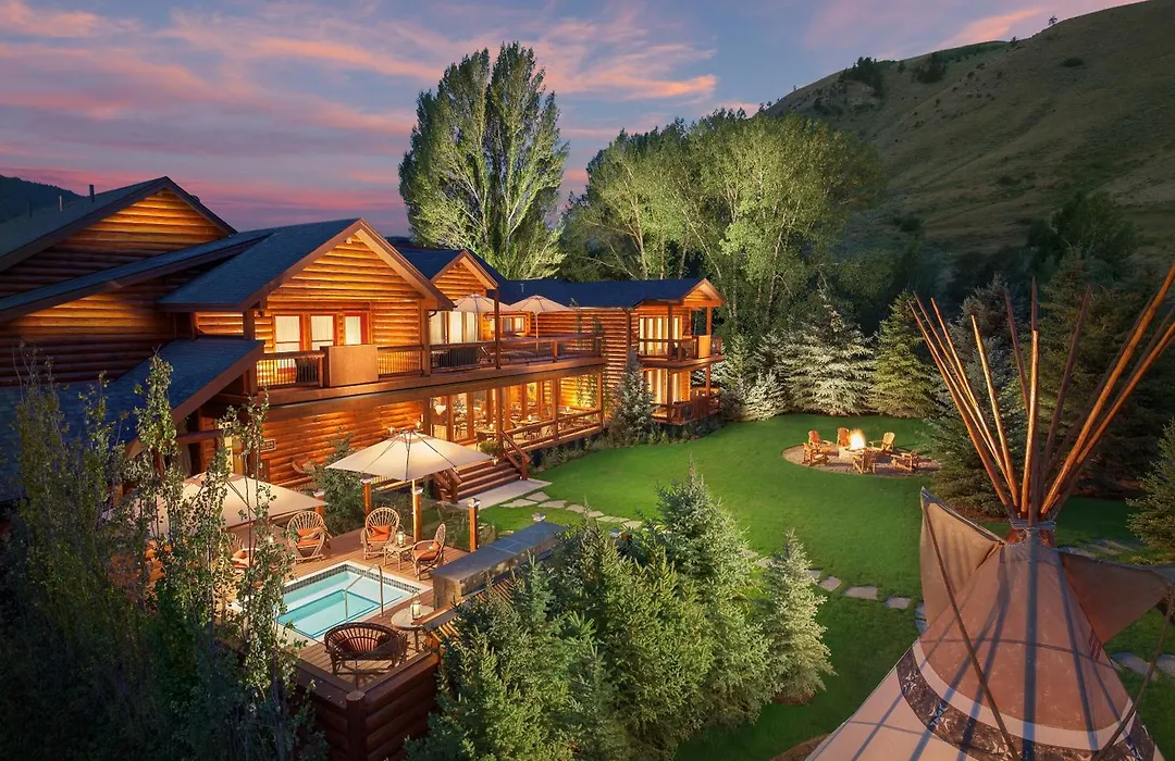 Rustic Inn Creekside-1
