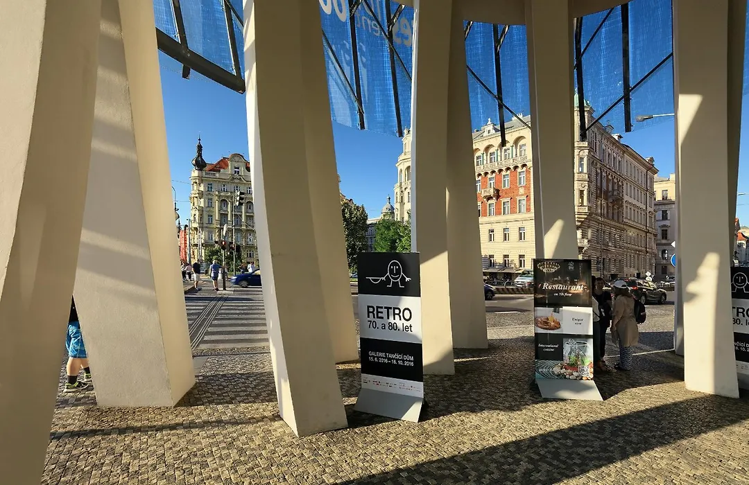 Dancing House Hotel - Tancici Dum-1