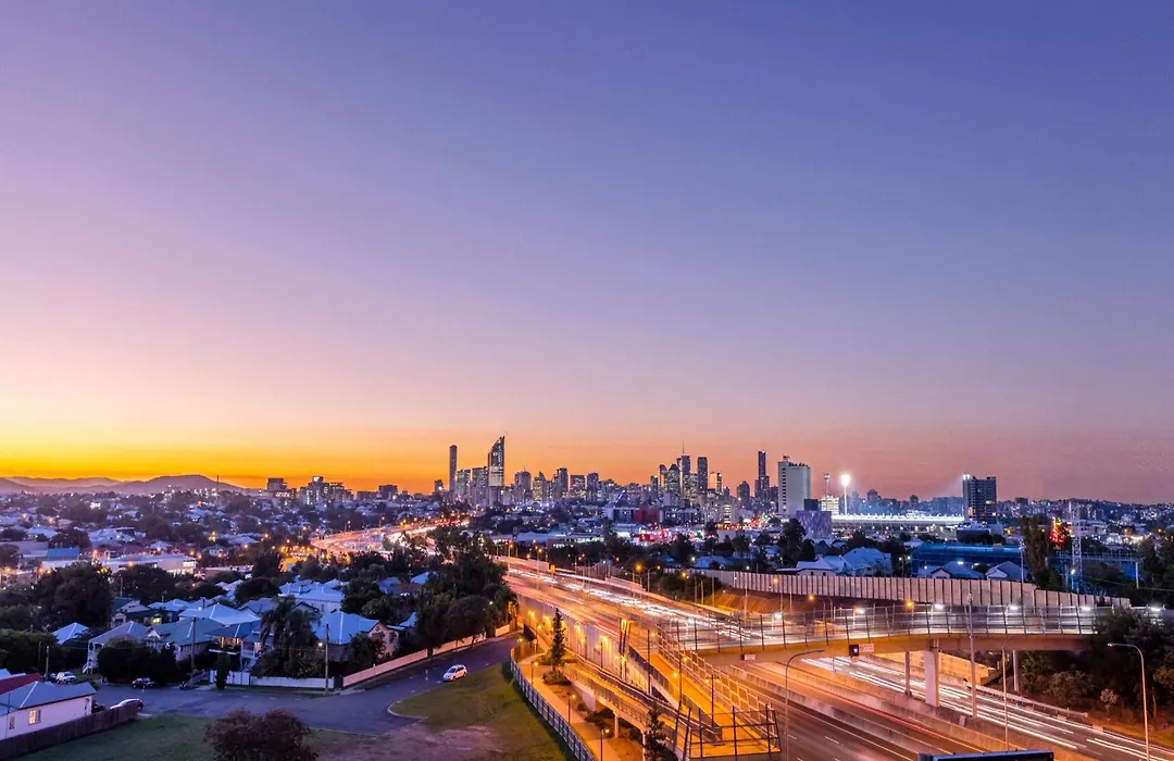 Oaks Brisbane Woolloongabba Suites-1