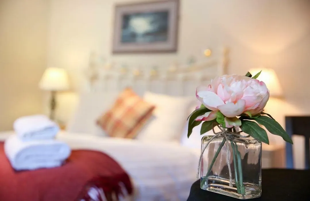 Cobbleview Rooms-1