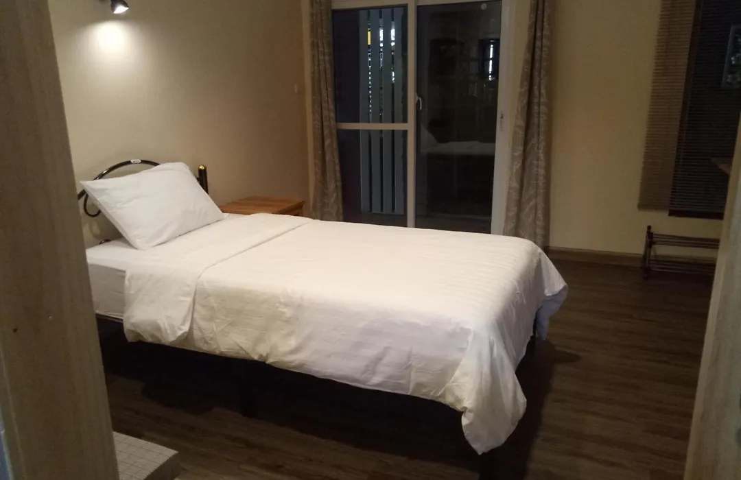 Little Guest House Hotel-1