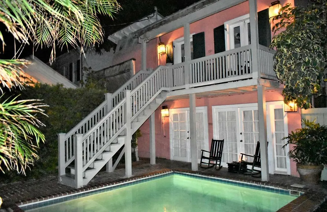 Simonton Court Historic Inn & Cottages-1