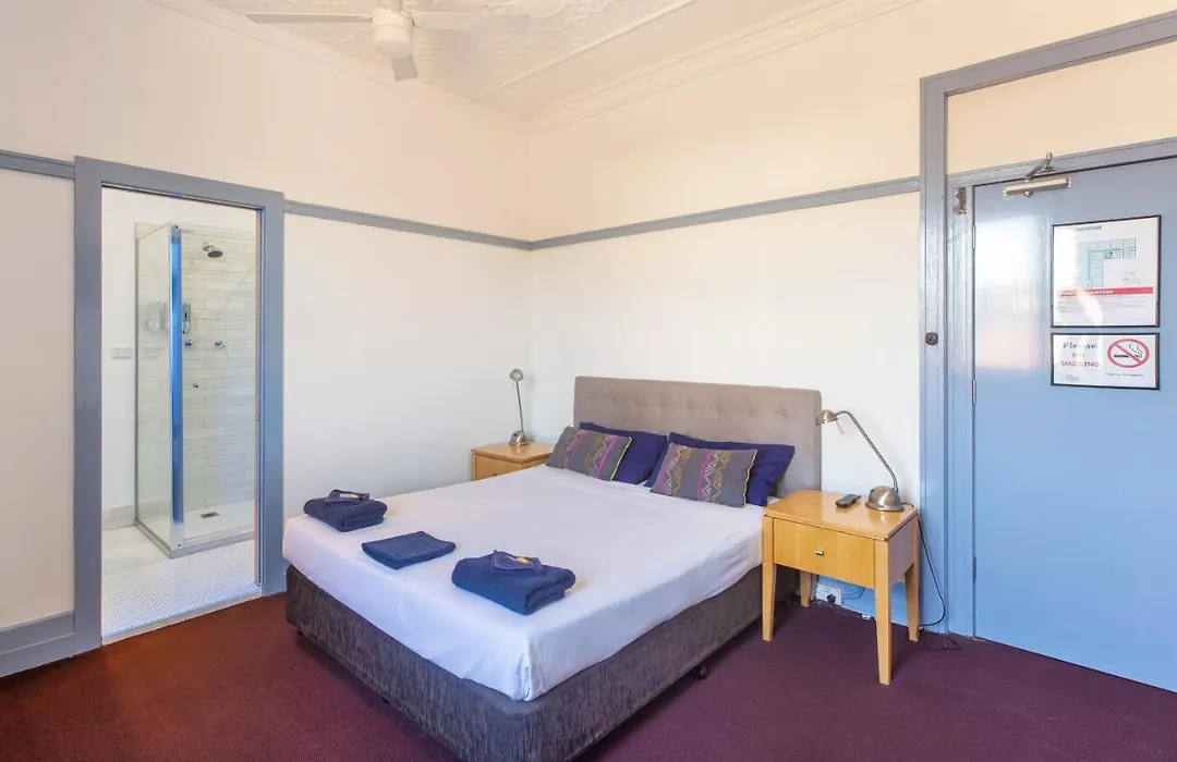 Commonwealth Hotel-1