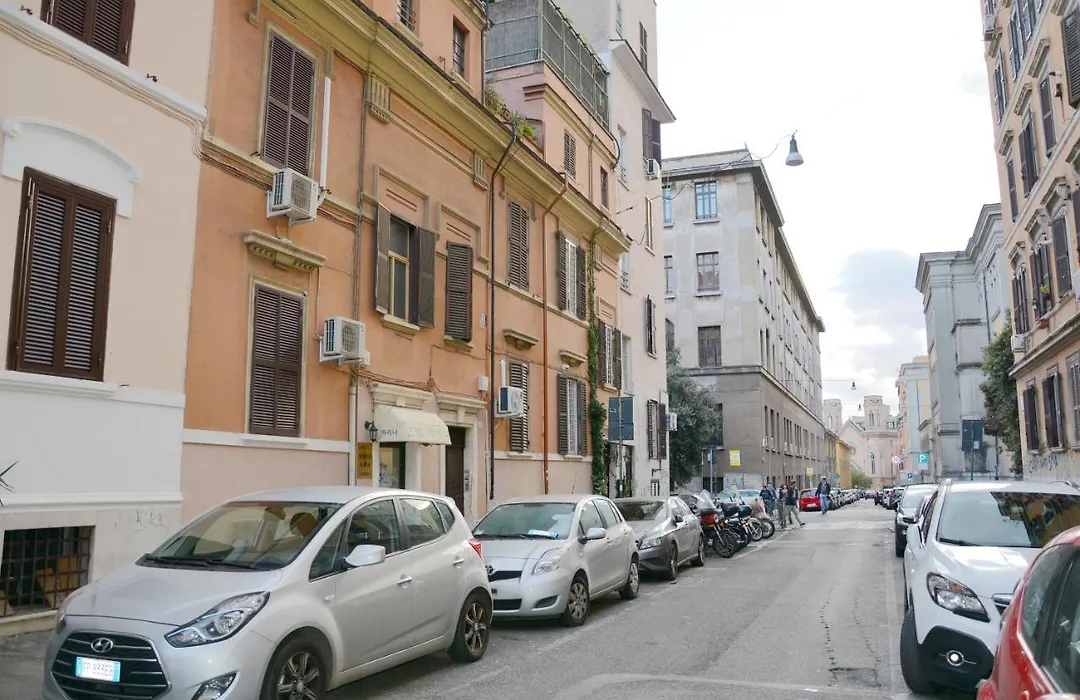 Roma Carina-1