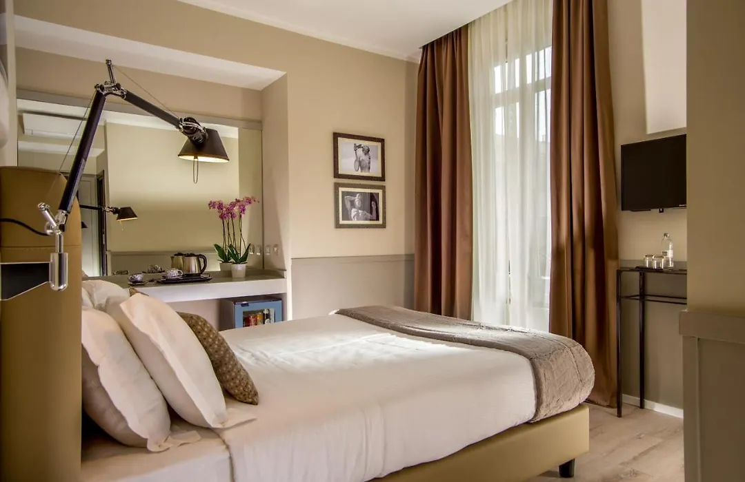 Nazionale 51 L Rooms-1